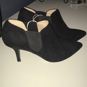 Women’s heel booties